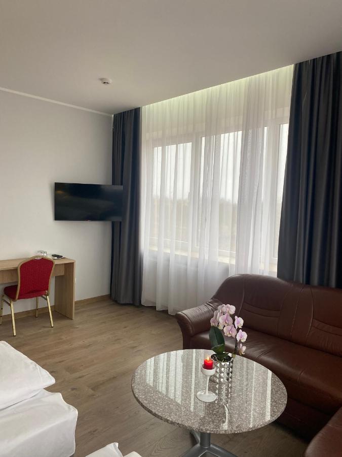 Viesbutis Banga Hotel โตเรกี ภายนอก รูปภาพ