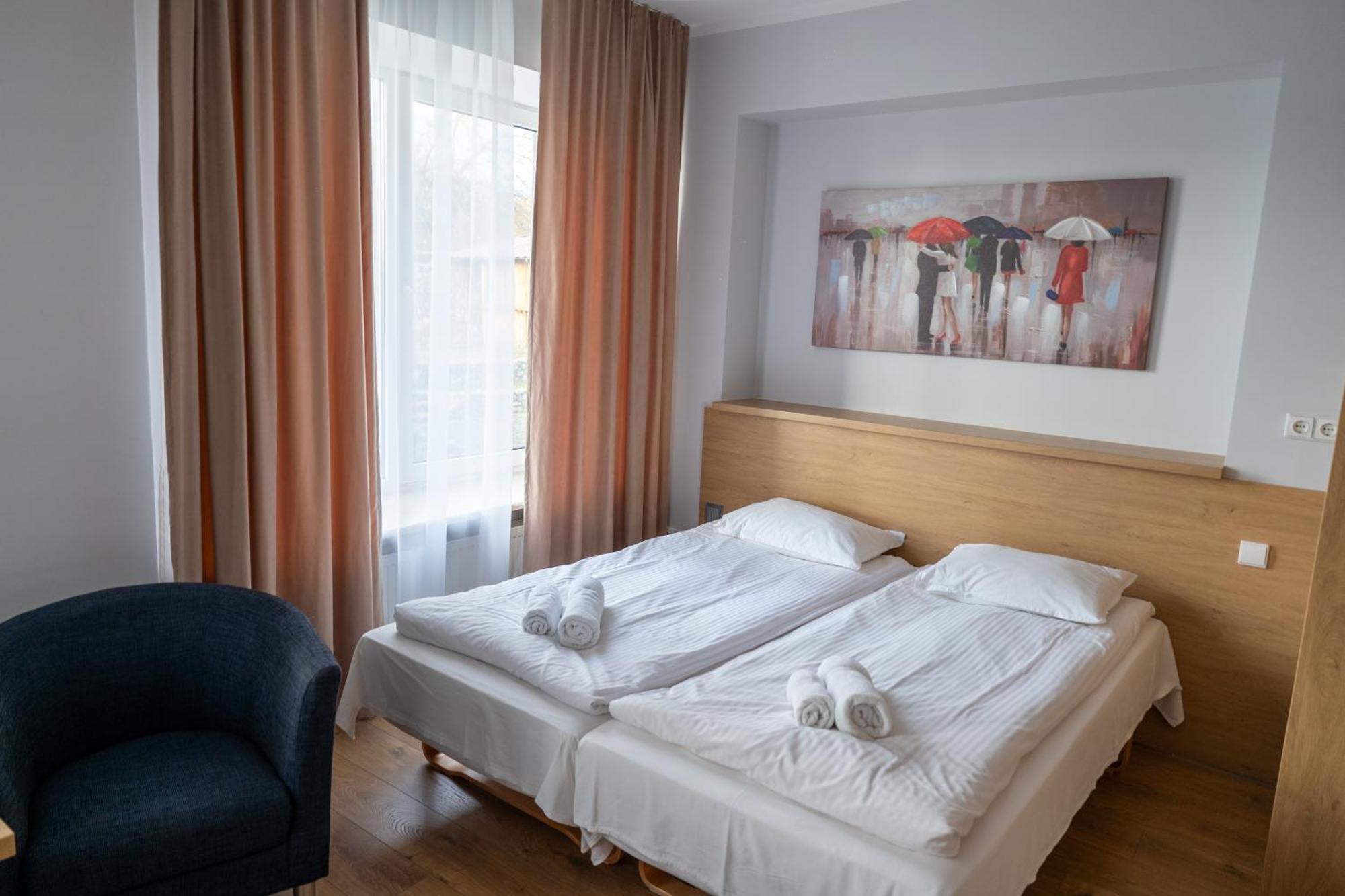 Viesbutis Banga Hotel โตเรกี ภายนอก รูปภาพ
